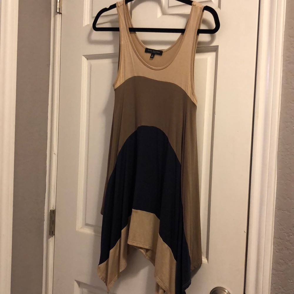 Color Block Handkerchief Top